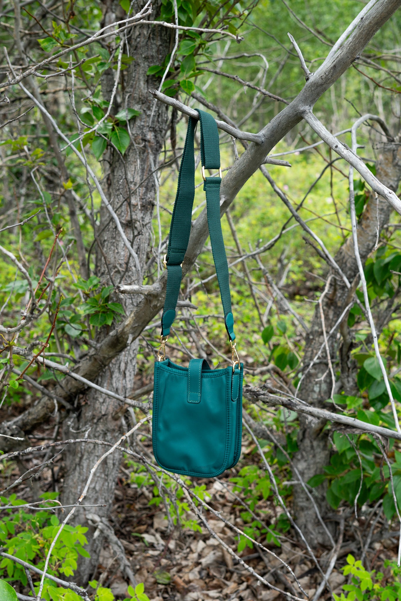Pull A Fast One Nylon Crossbody Bag in Teal